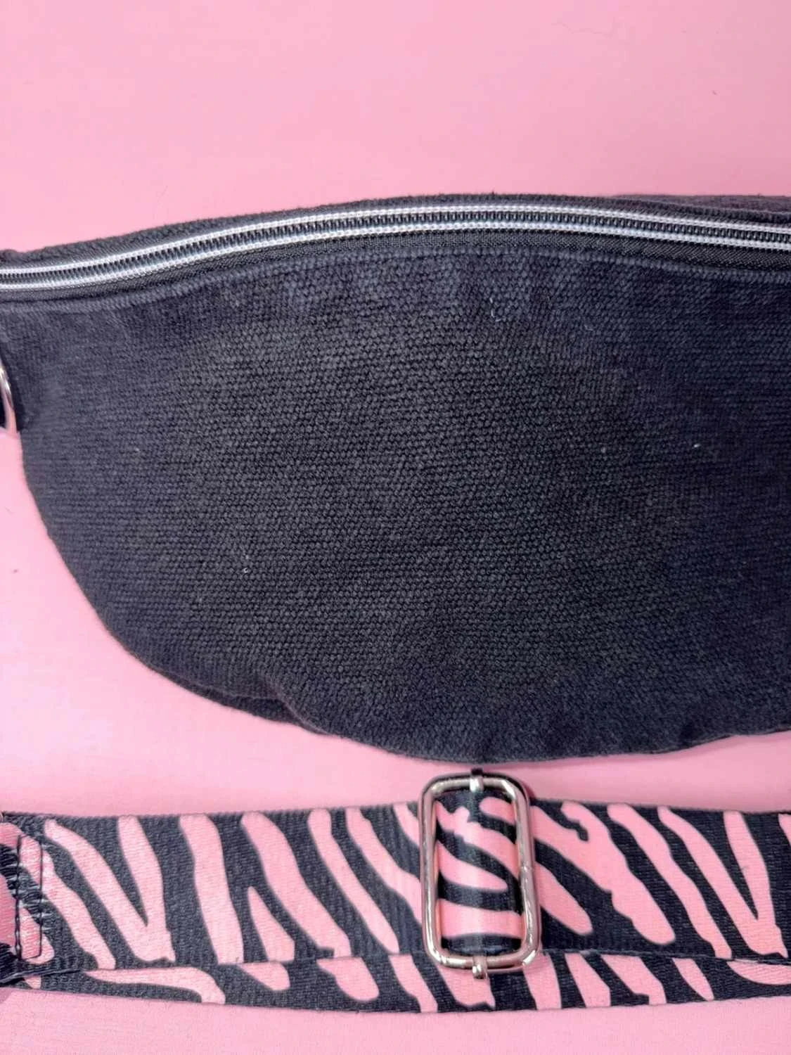 Grand sac banane créateur indépendant peu servie – photo 3